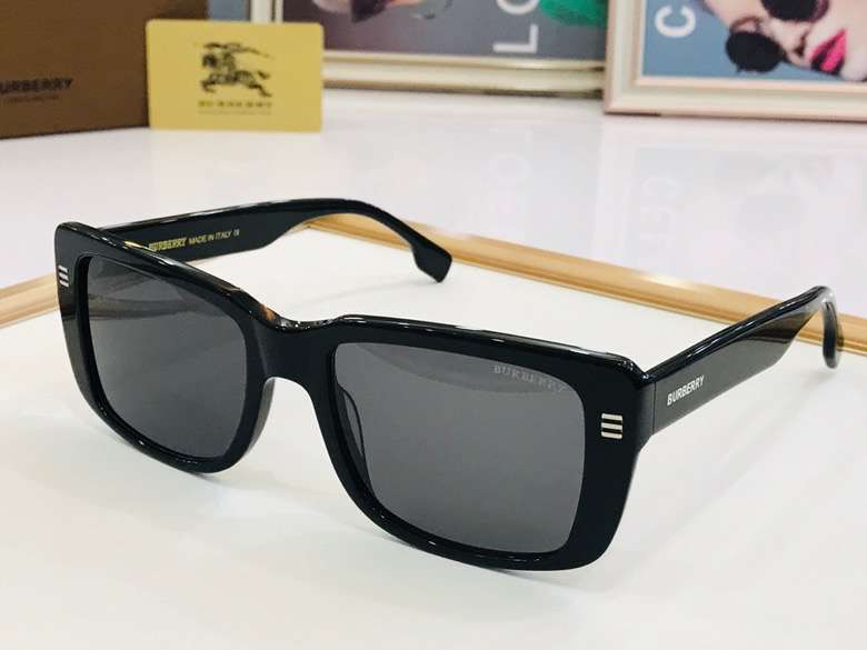 Picture of Burberry Sunglasses _SKUfw49886302fw